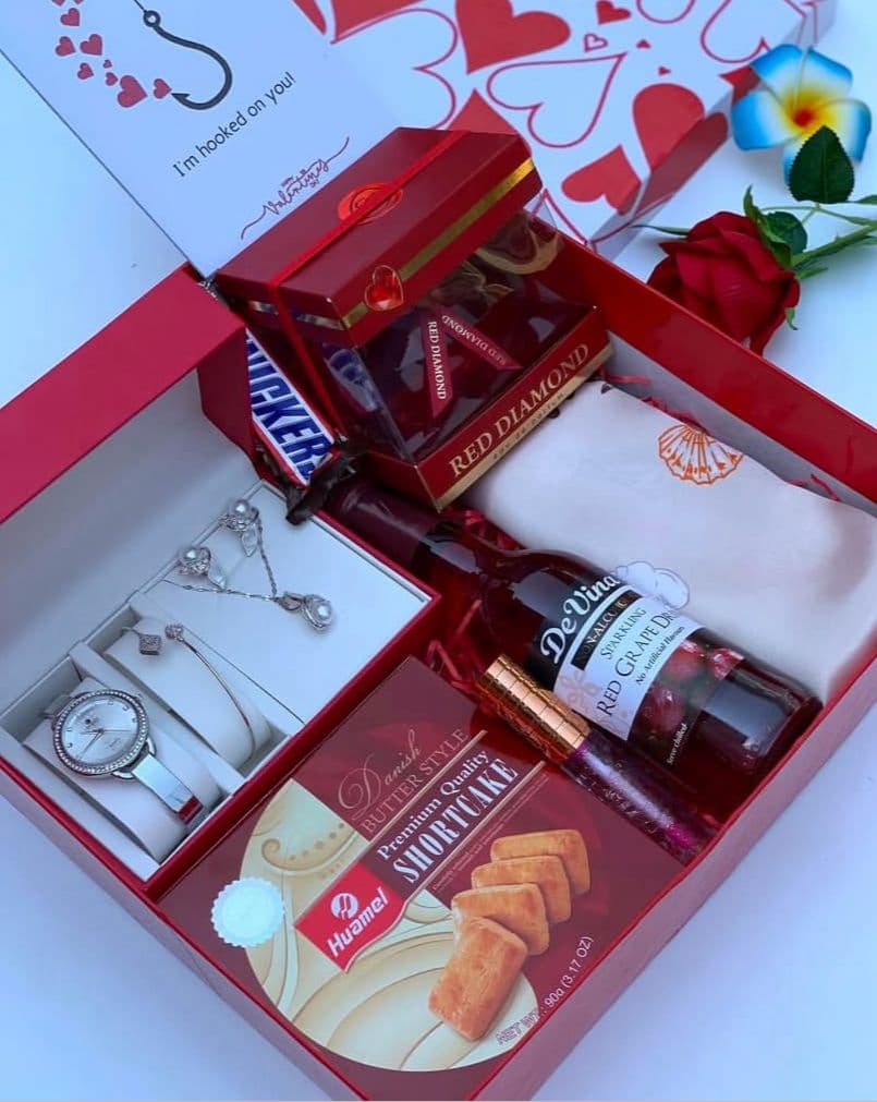 Trelluna For Her gift box with jewelry set, Diamond perfume, vintage scarf, lip gloss, red wine, cookies and card